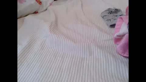 cute_lizah online show from 1, 3, 2025