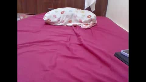 cute_lizah online show from 7, 10, 2025