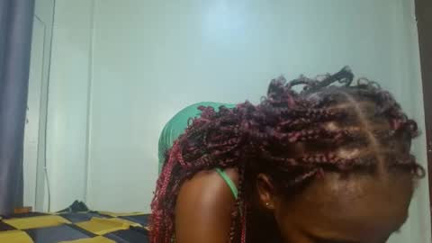 cute_lorna online show from 11, 4, 2026