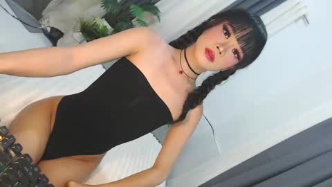 Snapshot of cute_maloi chatting on 29, 4, 2026 Jane online show from 29, 4, 2026