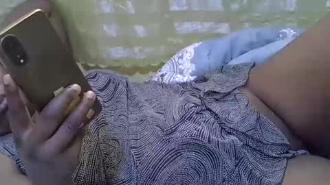 Snapshot of cute_maya1 chatting on 24, 9, 2025 Sweetebony online show from 24, 9, 2025