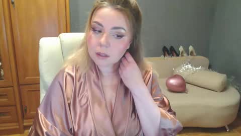 cute_phoenix online show from 10, 5, 2026