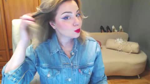 cute_phoenix online show from 14, 5, 2026
