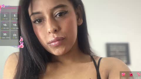 Snapshot of cute_rosy chatting on 27, 12, 2024 rosy online show from 27, 12, 2024