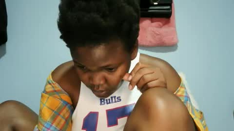 cute_roxie online show from 5, 10, 2025