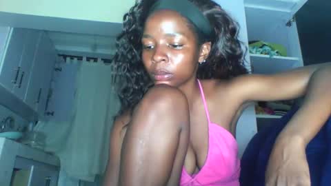 Snapshot of cute_sexy3 chatting on 21, 4, 2026 SHARON online show from 21, 4, 2026