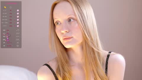 Snapshot of cute_shine chatting on 16, 12, 2024  Hey im Kristina Thank you for your support  online show from 16, 12, 2024