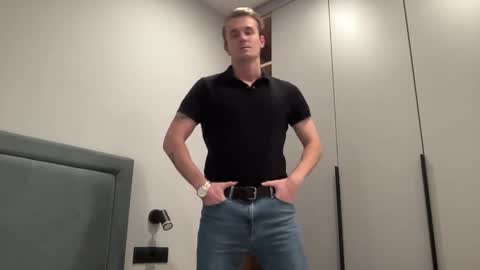 cute_skywalker online show from 7, 10, 2025