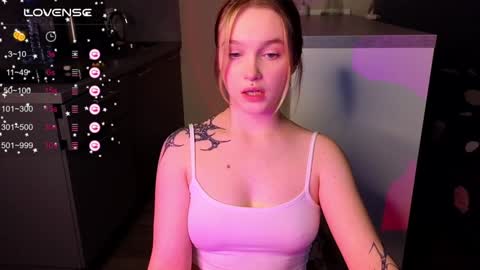 Snapshot of cute_summer_breathe chatting on 11, 12, 2024 Sue online show from 11, 12, 2024