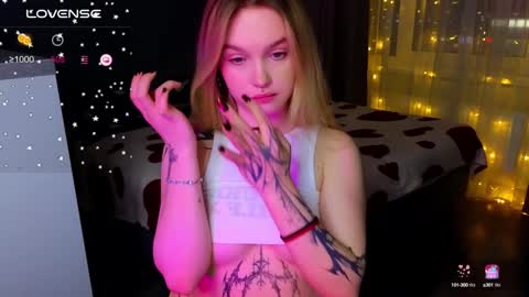 Snapshot of cute_summer_breathe chatting on 2, 1, 2025 Sue online show from 2, 1, 2025