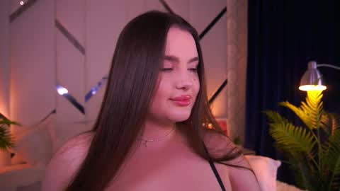 Snapshot of cuteamberr chatting on 8, 10, 2025 Amber online show from 8, 10, 2025