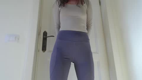 Snapshot of cuteangelx chatting on 26, 9, 2025 Anne-Marie online show from 26, 9, 2025
