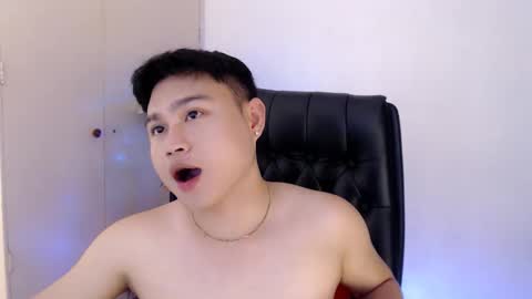 cuteasianlee online show from 2, 2, 2026