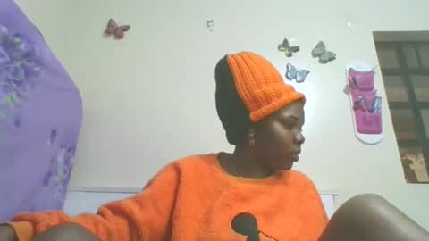 cutebrown086 online show from 18, 12, 2024