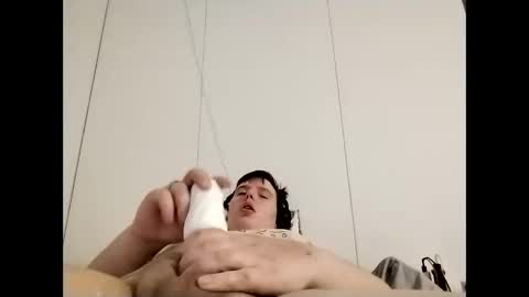 CuteguyBWC92 online show from 16, 12, 2025