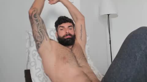 Snapshot of cuteeboy chatting on 12, 3, 2025 cuteeboy online show from 12, 3, 2025