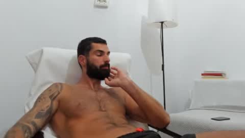 Snapshot of cuteeboy chatting on 10, 9, 2025 cuteeboy online show from 10, 9, 2025