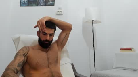 Snapshot of cuteeboy chatting on 2, 10, 2025 cuteeboy online show from 2, 10, 2025