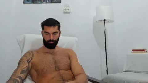 Snapshot of cuteeboy chatting on 4, 10, 2025 cuteeboy online show from 4, 10, 2025