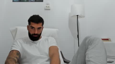 Snapshot of cuteeboy chatting on 7, 10, 2025 cuteeboy online show from 7, 10, 2025