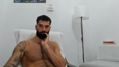 Snapshot of cuteeboy chatting on 8, 10, 2025 cuteeboy online show from 8, 10, 2025