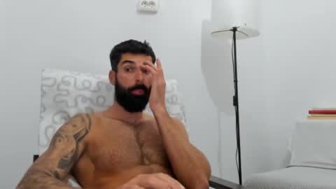 Snapshot of cuteeboy chatting on 28, 10, 2025 cuteeboy online show from 28, 10, 2025