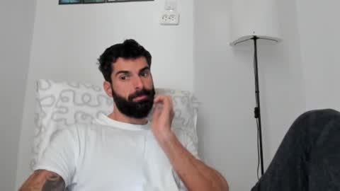 Snapshot of cuteeboy chatting on 17, 11, 2025 cuteeboy online show from 17, 11, 2025