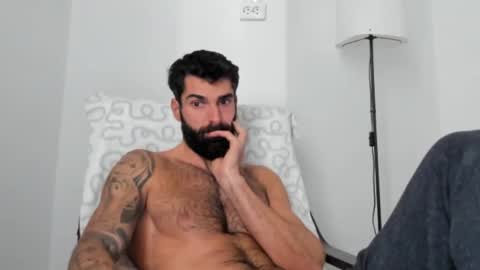 Snapshot of cuteeboy chatting on 21, 11, 2025 cuteeboy online show from 21, 11, 2025