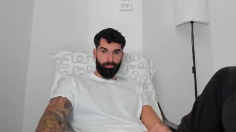 Snapshot of cuteeboy chatting on 25, 11, 2025 cuteeboy online show from 25, 11, 2025