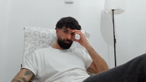 cuteeboy online show from 26, 2, 2026