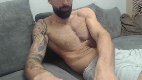 cuteeboy online show from 25, 3, 2026