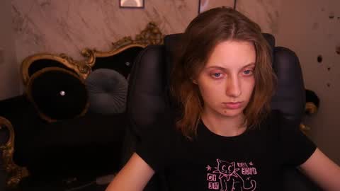 Foxy online show from 19, 6, 2026