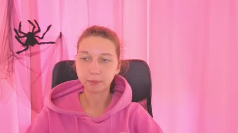 Snapshot of cuteellii chatting on 31, 10, 2025 Elli online show from 31, 10, 2025