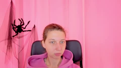 Snapshot of cuteellii chatting on 13, 11, 2025 Elli online show from 13, 11, 2025