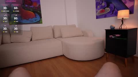 Mia online show from 5, 10, 2025