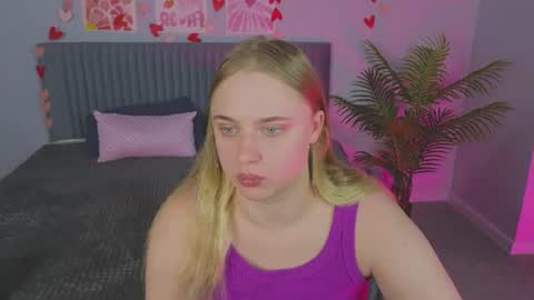 Snapshot of cutefever chatting on 26, 6, 2026 Amyy online show from 26, 6, 2026