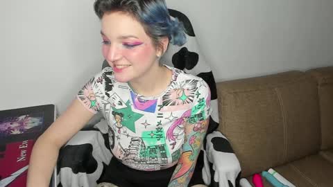 Snapshot of cutemetalgoddess chatting on 10, 12, 2024 Alice online show from 10, 12, 2024