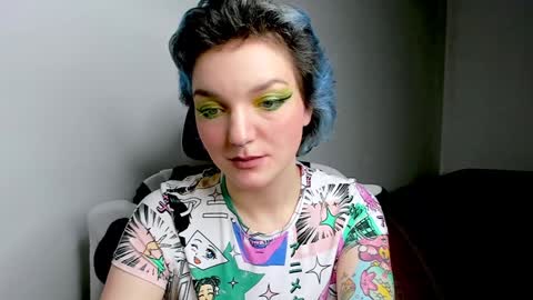 Snapshot of cutemetalgoddess chatting on 13, 12, 2024 Alice online show from 13, 12, 2024