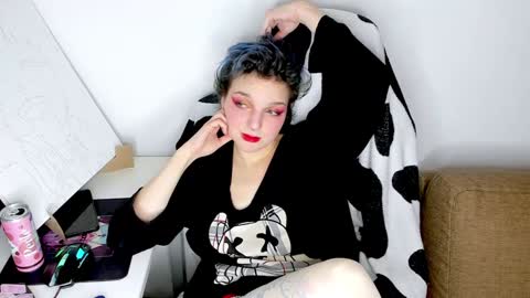 Snapshot of cutemetalgoddess chatting on 25, 12, 2024 Alice online show from 25, 12, 2024