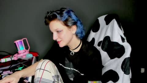 Snapshot of cutemetalgoddess chatting on 11, 1, 2025 Alice online show from 11, 1, 2025