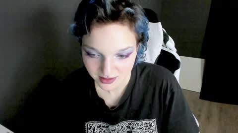 Snapshot of cutemetalgoddess chatting on 14, 1, 2025 Alice online show from 14, 1, 2025