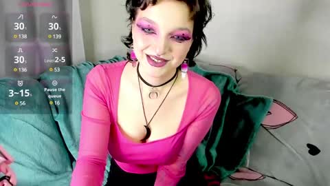 Snapshot of cutemetalgoddess chatting on 8, 3, 2025 Alice online show from 8, 3, 2025