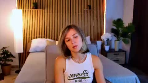 Snapshot of cutemirage chatting on 28, 6, 2026 cutemirage online show from 28, 6, 2026