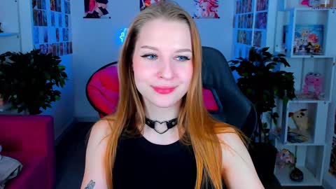 Snapshot of cutemousee chatting on 18, 12, 2024 Rina online show from 18, 12, 2024