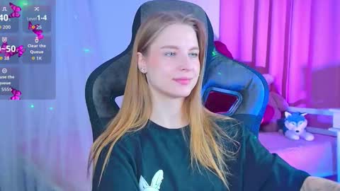 Snapshot of cutemousee chatting on 10, 9, 2025 Rina online show from 10, 9, 2025