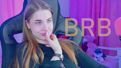 Snapshot of cutemousee chatting on 15, 9, 2025 Rina online show from 15, 9, 2025