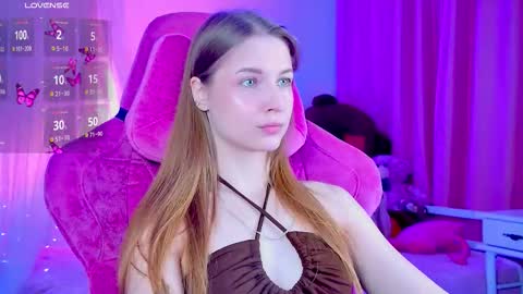 Snapshot of cutemousee chatting on 26, 9, 2025 Rina online show from 26, 9, 2025