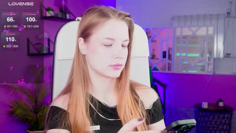 Snapshot of cutemousee chatting on 27, 9, 2025 Rina online show from 27, 9, 2025