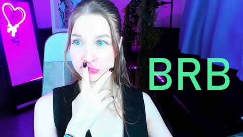 Snapshot of cutemousee chatting on 4, 10, 2025 Rina online show from 4, 10, 2025