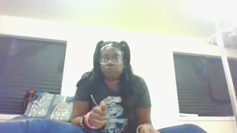 mary mack online show from 13, 10, 2025